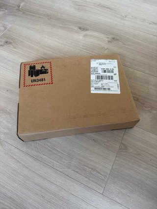 MacBook Air 13,6" M5 · 16 GB / 512 GB · PRECINTADO