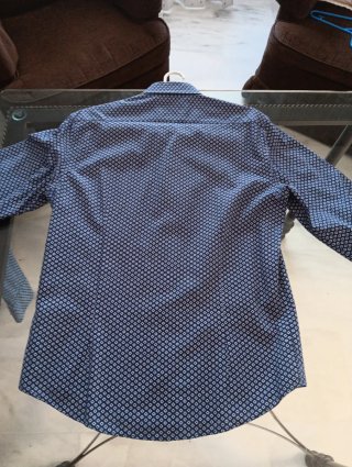 Camisa azul estampada manga larga