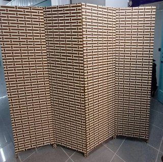 Biombo de madera y bambú