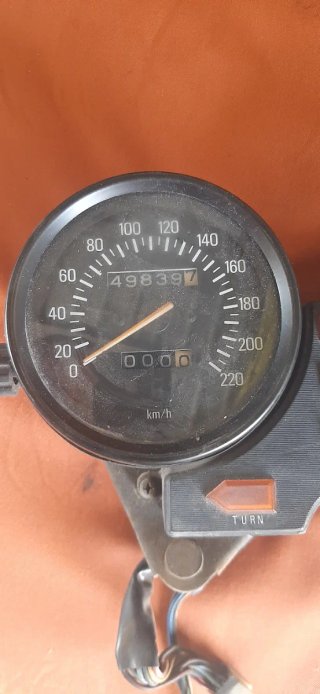 Yamaha XJ 660 Despiece - Cuentakilómetros
