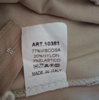 Pantalón cargo beige