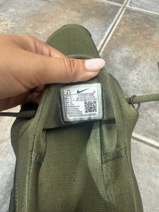 Deportivo Nike Verde y Blanco