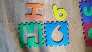 Alfombrilla puzzle goma EVA números y letras