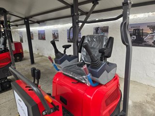 Mini excavadora SM 12 (1200 kg)