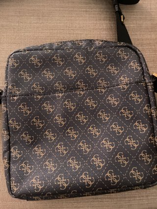Bolso Guess Marrón y Dorado ¡PRECIO NEGOCIABLE!