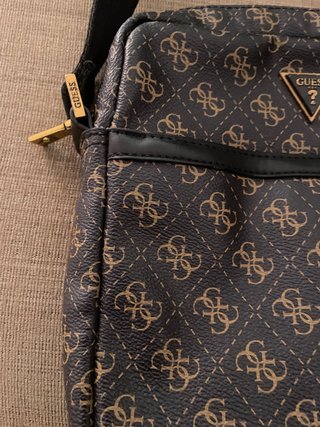 Bolso Guess Marrón y Dorado ¡PRECIO NEGOCIABLE!