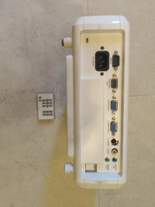 Proyector Mitsubishi EX200U