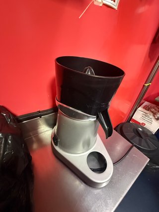 Exprimidor de cítricos eléctrico