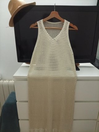 Vestido de verano de crochet beige