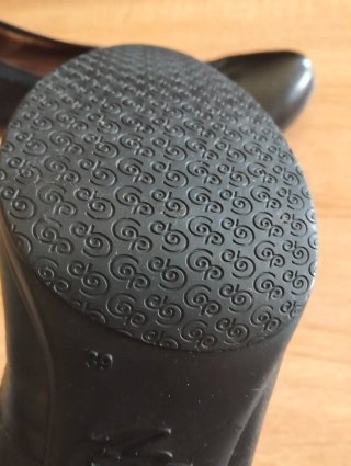 Zapatos de tacón negros