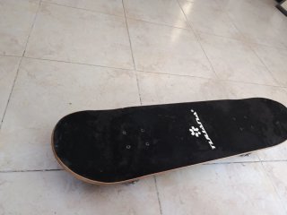 Skate Tuliana Azul y Negro