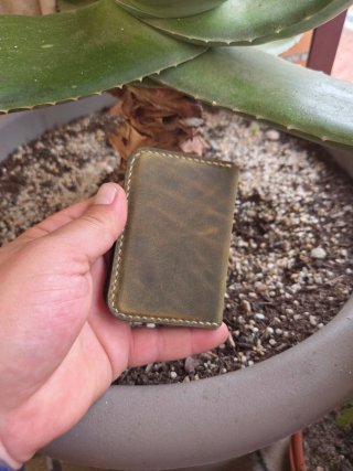 Mini cartera de cuero verde caqui
