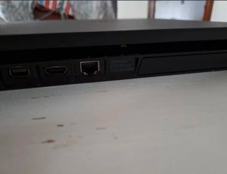 Play S4 Slim 2018  500GB con mando