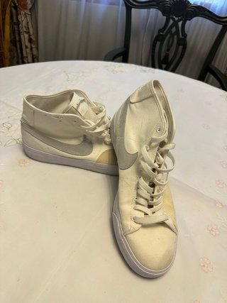 Nike Botas Deportivas Crema Tela