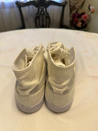 Nike Botas Deportivas Crema Tela