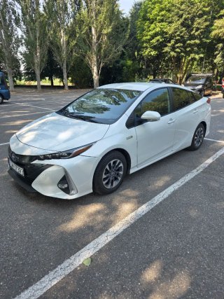 Toyota Prius Plugin 2021