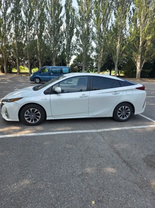 Toyota Prius Plugin 2021