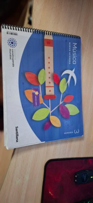 Vendo libros de tercero y cuarto de primaria