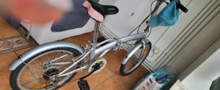 Bicicleta plegable plateada Se vende en foz lugo