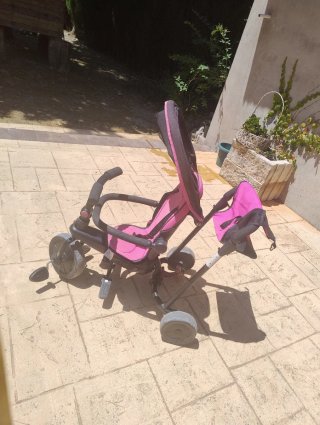 Triciclo Smartrike rosa poco uso