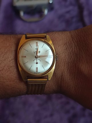 Reloj Lings Dorado y Blanco