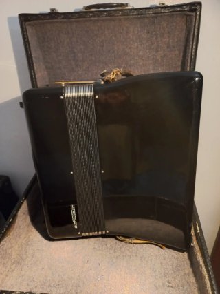 Accordeon Estrella 96 bassi accordatura perfetta