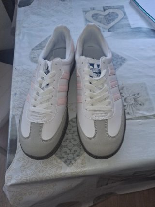 Adidas Samba Talla 41 Rosa y Blanco