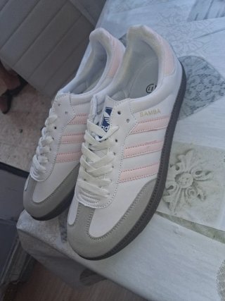 Adidas Samba Talla 41 Rosa y Blanco