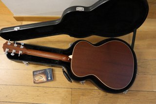 Guitarra Taylor GC-3 con K&K Pure Mini