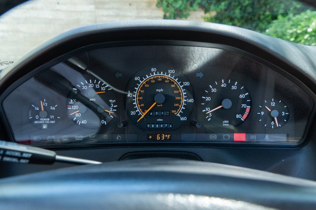 Mercedes-Benz  SL 300 R129