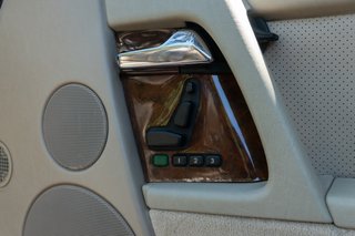 Mercedes-Benz  SL 300 R129