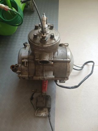 Motor AM6