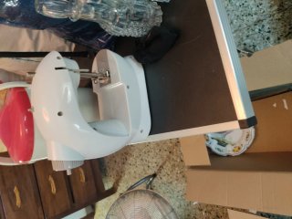 Macchina da cucire portatile con luce LED