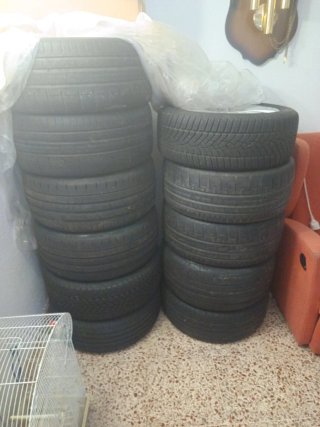 Neumáticos de coche verano e invierno