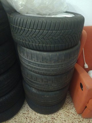 Neumáticos de coche verano e invierno