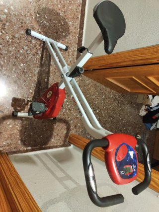 Bicicleta de ejercicio plegable
