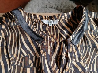 Blusa sin mangas estampado cebra