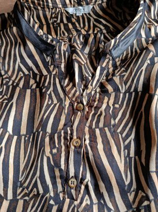 Blusa sin mangas estampado cebra