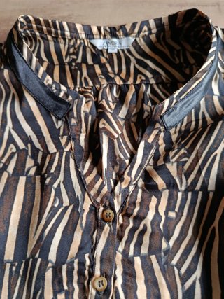 Blusa sin mangas estampado cebra