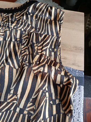 Blusa sin mangas estampado cebra