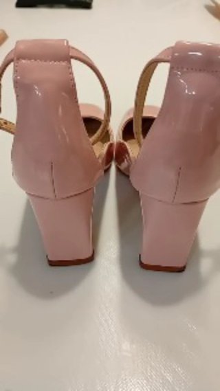 Zapatos tacón rosa charol T.37. Impecables.