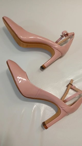 Zapatos tacón rosa charol T.37. Impecables.