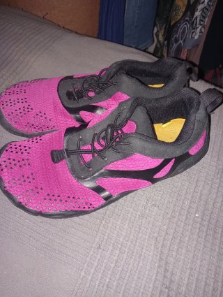 Zapatillas Saguaro Negras y Rosas