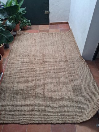 Alfombra de yute natural beige y marrón