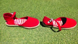 Sandalias rojas infantiles. Talla 31