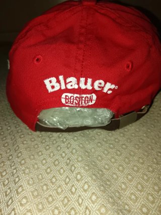 Cappellino Blauer rosso