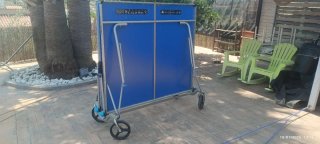 Mesa de ping pong azul plegable