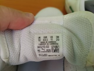 Zapatillas Puma Blancas y Verdes