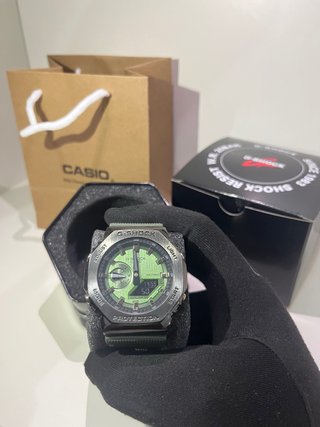Casio G-Shock Analógico-Digital Verde/Plata