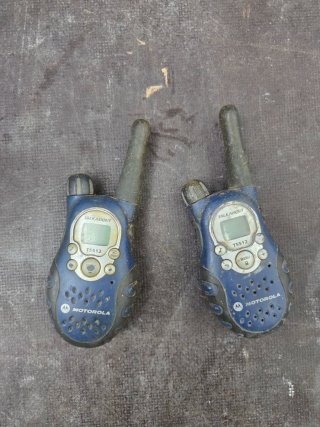 2 Walkies Motorola Talkabout T5512